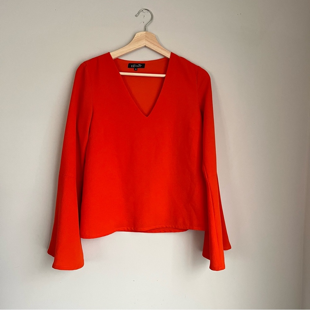 Elliatt Orange V Neck Flowy Sleeves Blouse Size XS